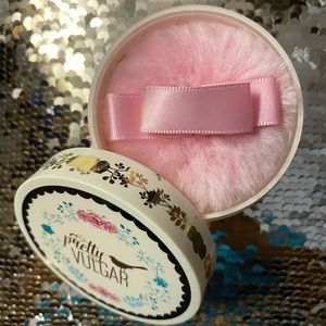 Pretty Vulgar - the Powder Room Setting Powder